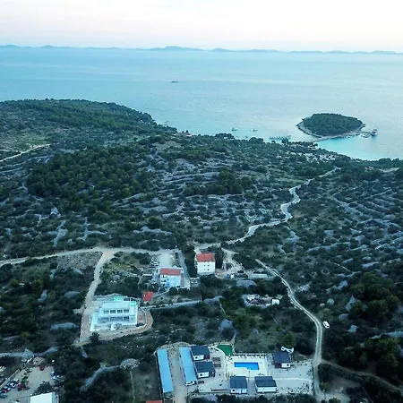 Parque de vacaciones Marina Brugor *