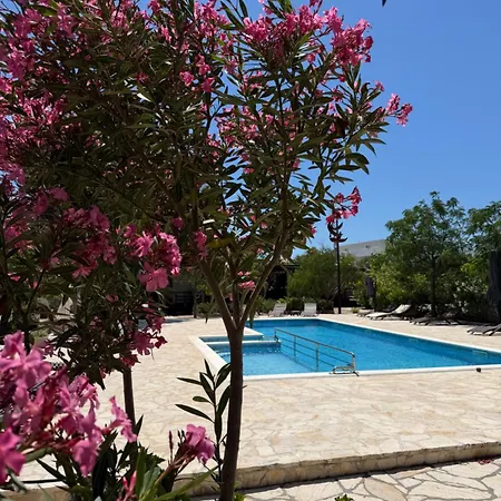 Parque de vacaciones Marina Brugor Murter