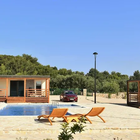 Marina Brugor Murter