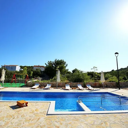 Semesterpark Marina Brugor Murter