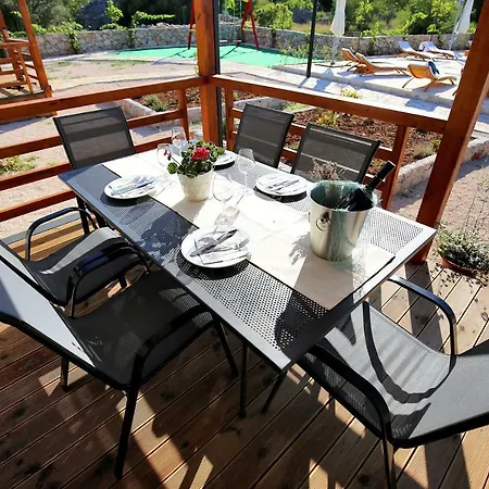 Semesterpark Marina Brugor *