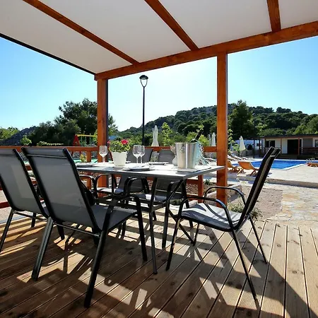 Marina Brugor Holiday park