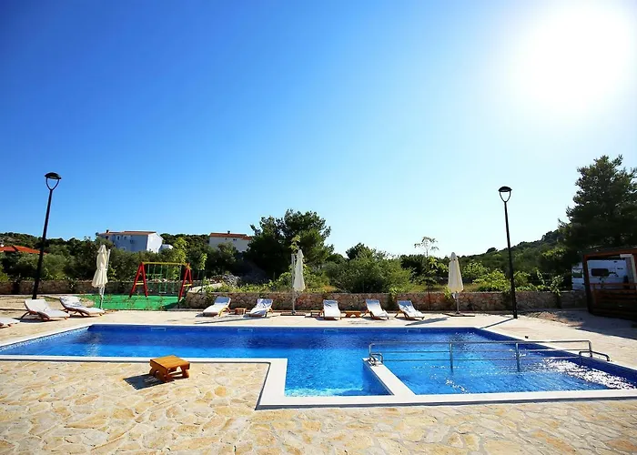 Parque de vacaciones Marina Brugor Murter