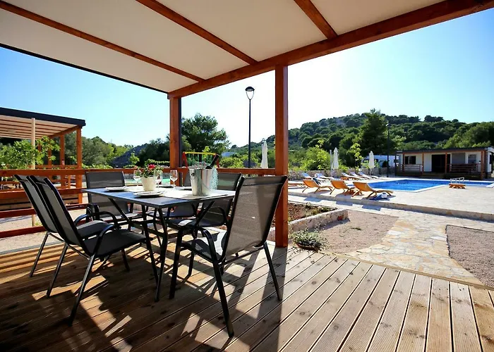 Marina Brugor Murter