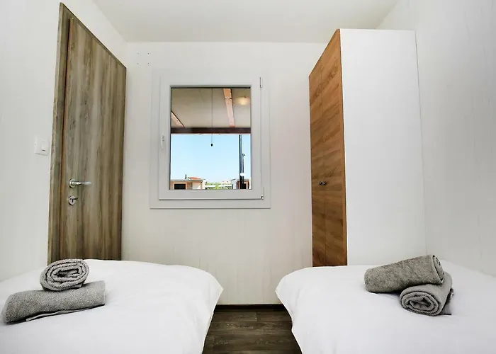 Marina Brugor * Murter