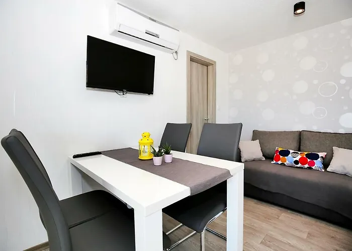 Marina Brugor 무르테르