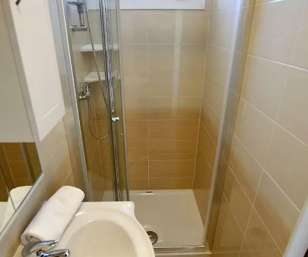 Marina Brugor * Murter