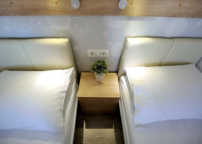 Marina Brugor 홀리데이파크 무르테르