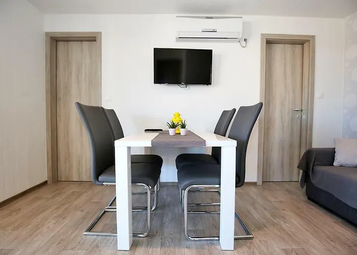 Marina Brugor 무르테르