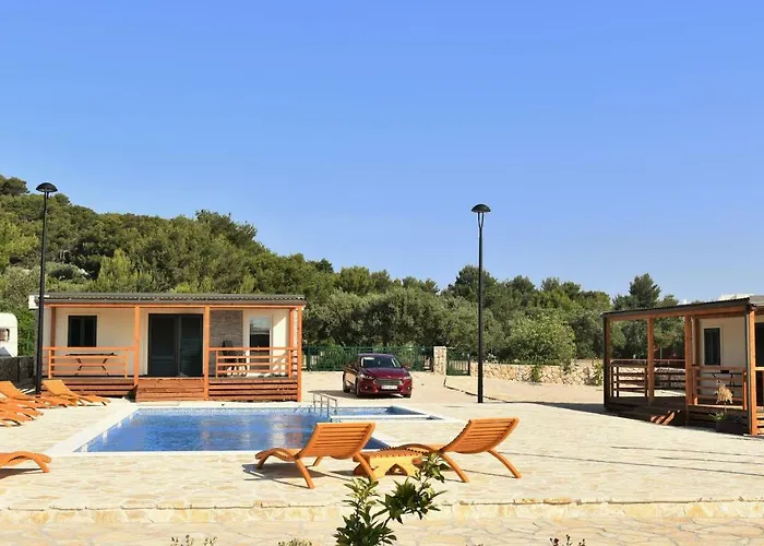 Marina Brugor Murter