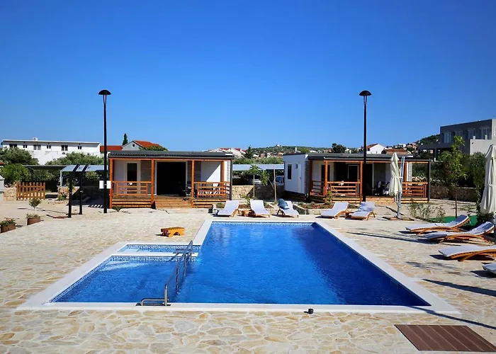 Marina Brugor Holiday park *