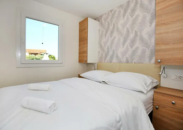 Marina Brugor Holiday park *