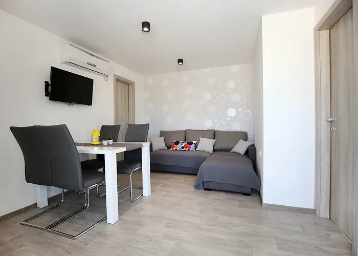 Aldeamento Turístico Marina Brugor *